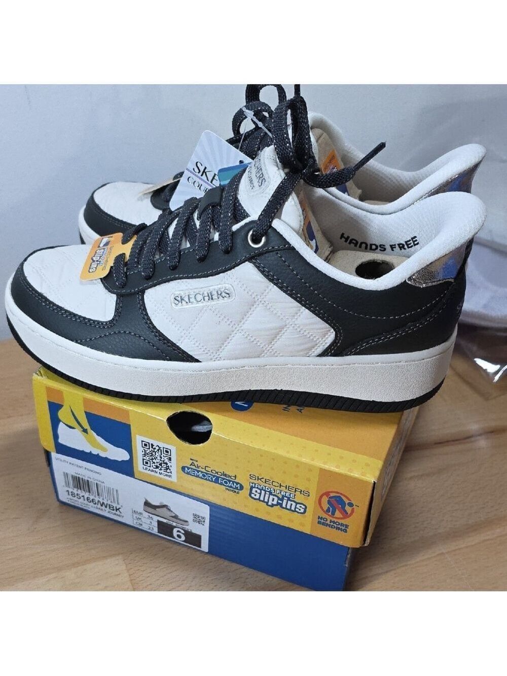 Skechers Black and White Hands-Free Sneakers size 6